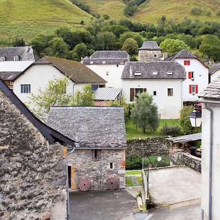 Gorgeous In With Wifi Holiday home Osse-en-Aspe